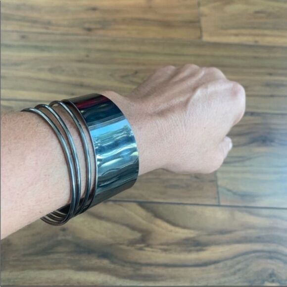 Express Gunmetal Cuff Bracelet - Picture 5 of 6